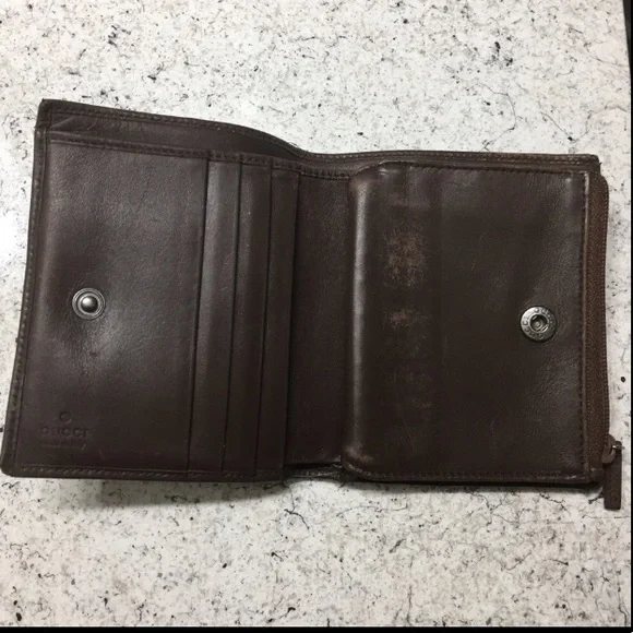Vintage Authentic Gucci Wallet - Picture 4 of 8
